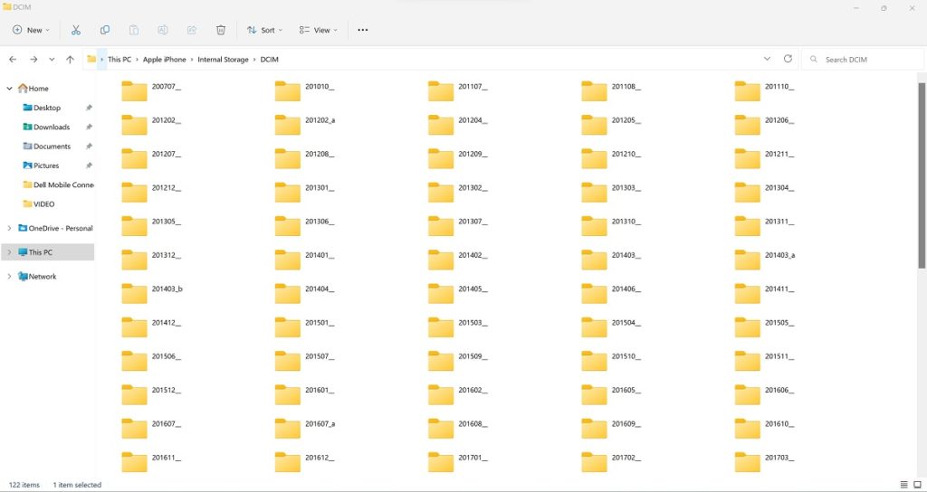 photos from iPhone to laptop using file explorer